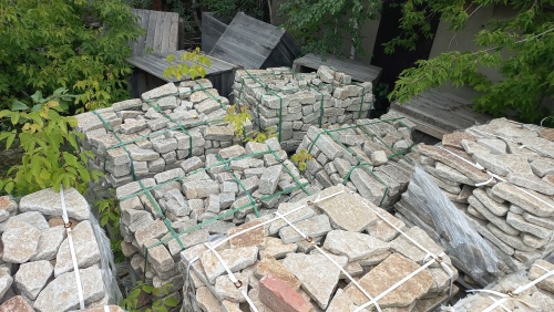 Гранитный плитняк галтованный для мощения купить в Элисте