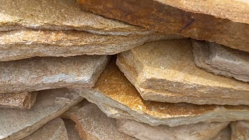 Плитняк златолит жёлтый золотистый для отмостки купить в Элисте