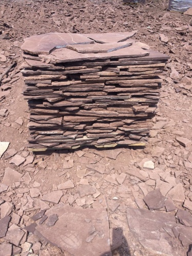 Плитняк лемезит бордовый для цоколя 1,5-2 см купить в Элисте