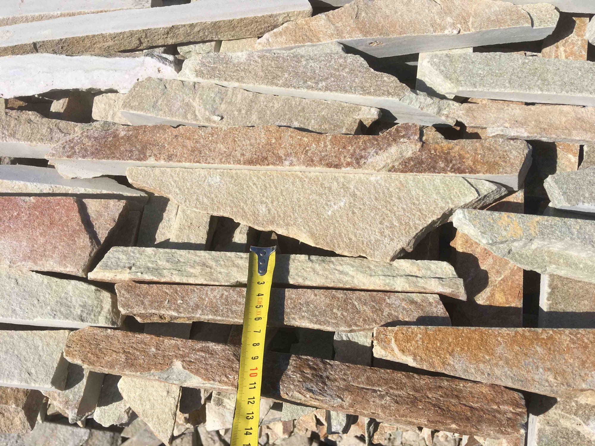 Горбушка златолит золотистый для облицовки купить в Элисте