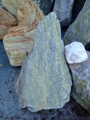 Златолит жёлтый, жёлто-зелёный глыбки и валуны для ланшафтного дизайна купить в Элисте