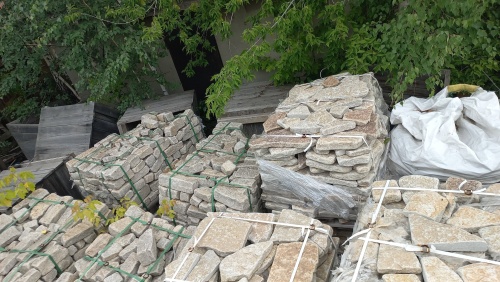 Гранитный плитняк галтованный для парковки купить в Элисте