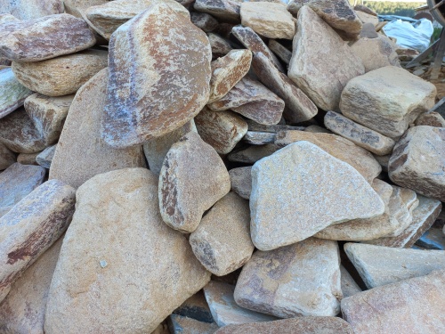 Златолит жёлтый, жёлто-зелёный глыбки и валуны для ланшафтного дизайна купить в Элисте