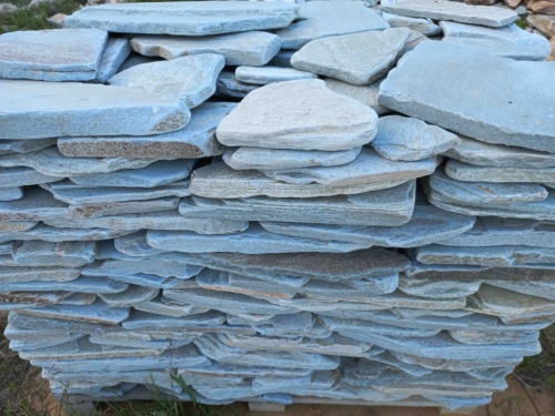 Плитняк златолит зелёный галтованный для цоколя купить в Элисте