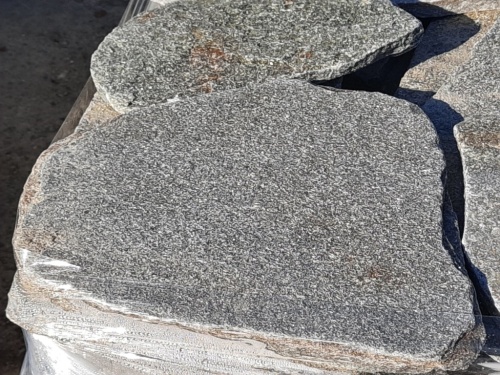 Златолит серебристый галтованный для лестниц купить в Элисте