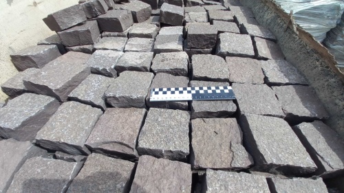 Лемезит колотая брусчатка 10 * 10 см. для парковки купить в Элисте