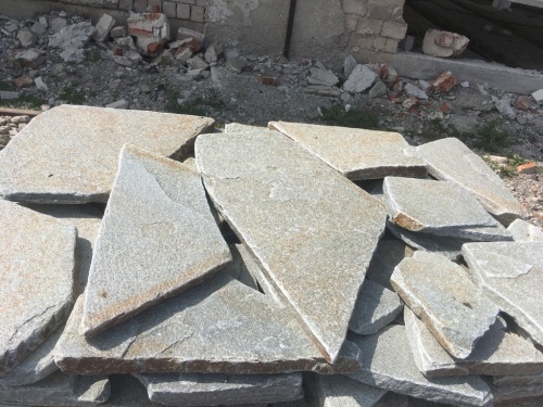 Златолит серебристый галтованный для лестниц купить в Элисте